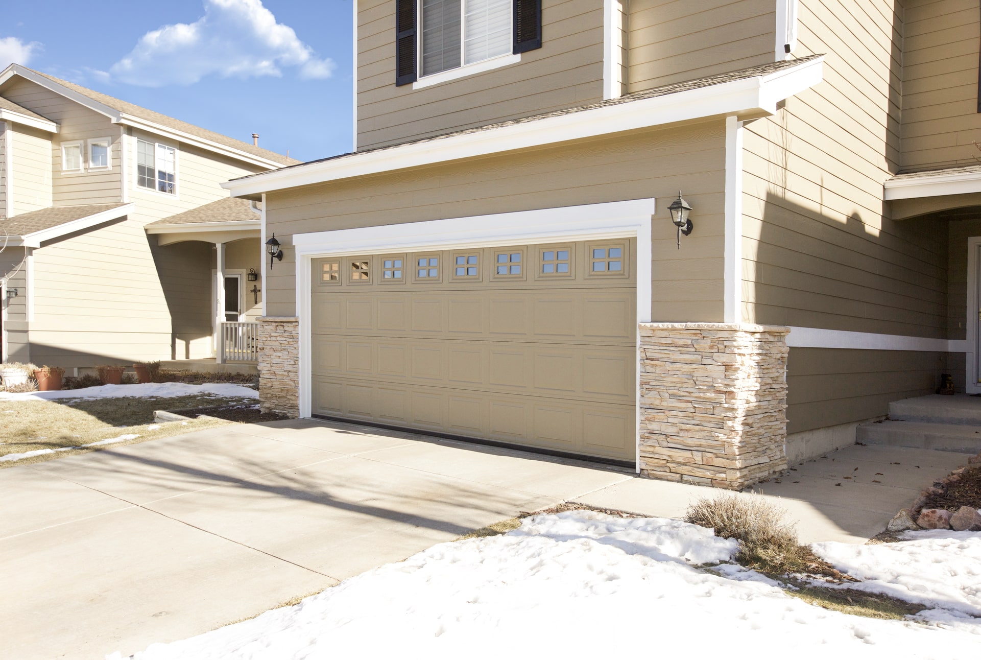 Wayne Dalton 8300 garage door in winter