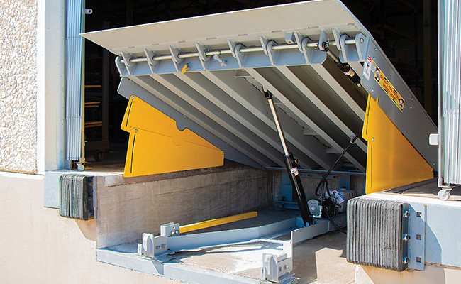 hydraulic pit leveler dock equipment