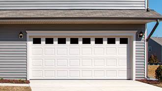 Traditional Traditional garage door