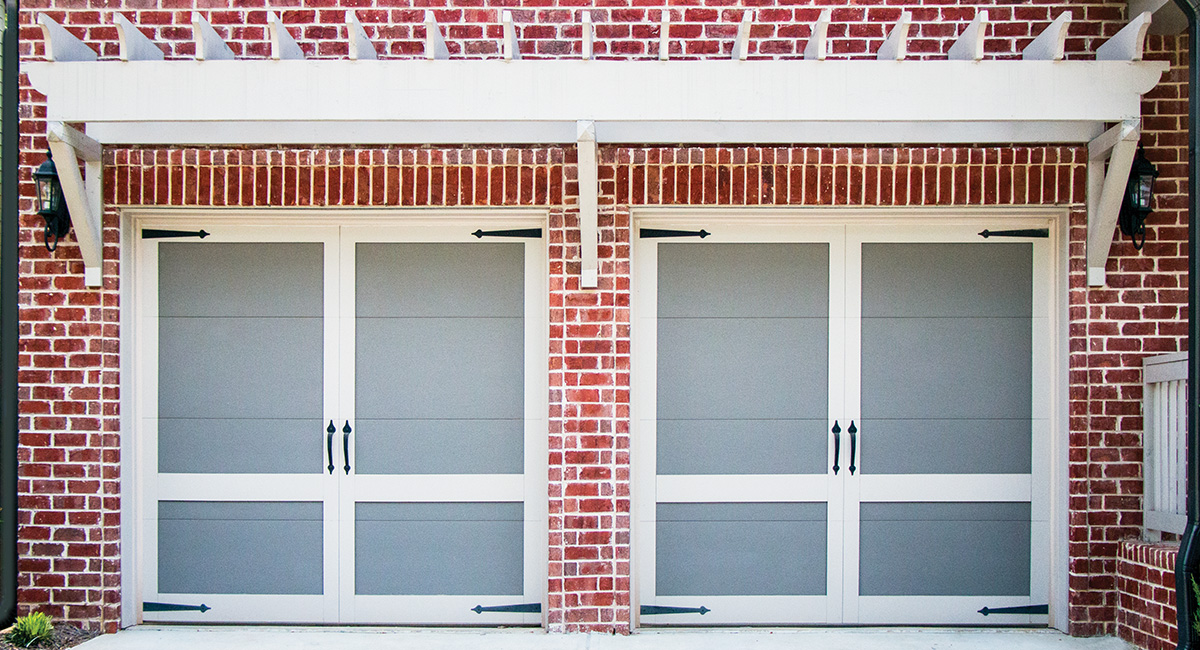 carriage house garage goors