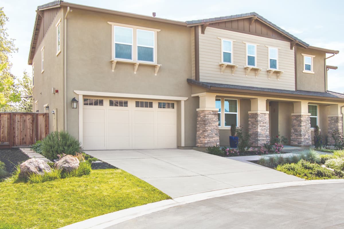 Wayne Dalton 8600 Arlington Stockbridge garage door