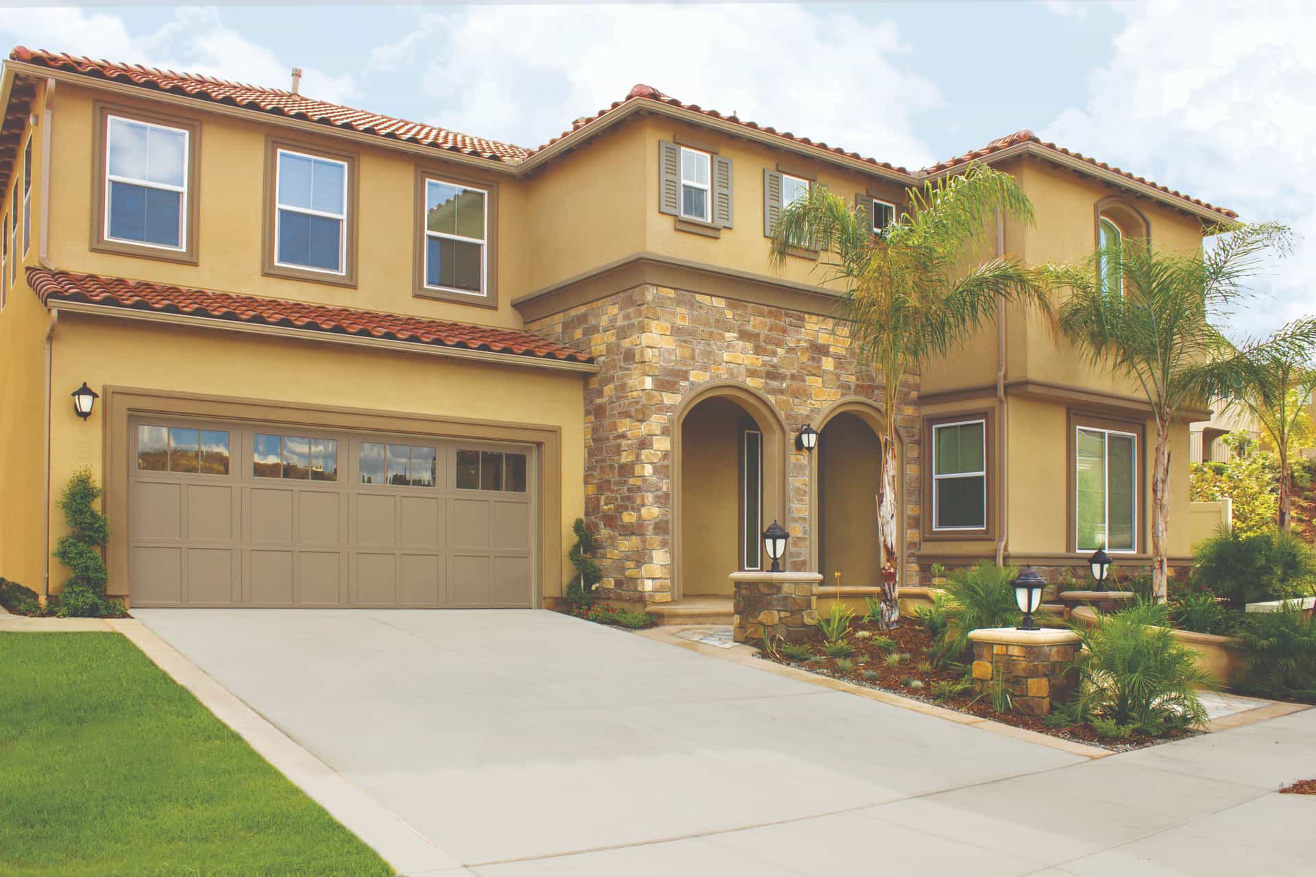 Wayne Dalton 8670 Newport carriage house steel garage door